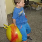 fundacja przerwij ciszę od wielu lat prowadzi kursy języka migowego na poziomie podstawoym i zaawansowanym posiada w sprzedaży multimedialny kurs języka migowego karty pracy do nauki języka migowego ćwiczenia do pomocy przy nauce języka migowego. prowadzimy sklep internetowy z materiałami ułatwiającymi naukę języka migowego. język migowy i jego nauka to jedna z głównych działalności naszej fundacji.