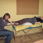 fundacja przerwij ciszę od wielu lat prowadzi kursy języka migowego na poziomie podstawoym i zaawansowanym posiada w sprzedaży multimedialny kurs języka migowego karty pracy do nauki języka migowego ćwiczenia do pomocy przy nauce języka migowego. prowadzimy sklep internetowy z materiałami ułatwiającymi naukę języka migowego. język migowy i jego nauka to jedna z głównych działalności naszej fundacji.