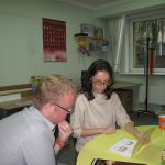 fundacja przerwij ciszę od wielu lat prowadzi kursy języka migowego na poziomie podstawoym i zaawansowanym posiada w sprzedaży multimedialny kurs języka migowego karty pracy do nauki języka migowego ćwiczenia do pomocy przy nauce języka migowego. prowadzimy sklep internetowy z materiałami ułatwiającymi naukę języka migowego. język migowy i jego nauka to jedna z głównych działalności naszej fundacji.